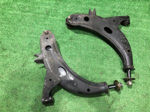 前摆臂 20202AE000 20202AE010 SUBARU LEGACY LANCASTER