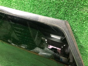 左リアクォーターガラス целый молдинг SUBARU LEGACY LANCASTER OEM 65210AE260NB BHE BH9 BH5 2002