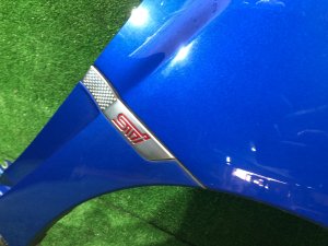 Guarda-lamas dianteiro direito SUBARU WRX STI OEM 57120VA0009P VAB VAG VA 2015 Blue Pearl K7X