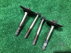 リアビームボルト SUBARU LEGACY OEM 901000179 BH5 2000