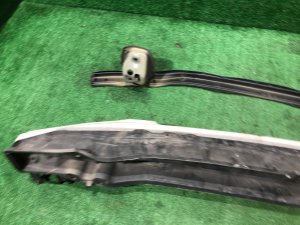 คานเหล็กกันชนหน้า SUBARU FORESTER OEM 57760FC200 57760FC061 SF5 SF9 SF 1998
