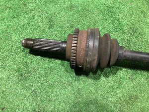 后传动轴 SUBARU LEGACY OEM 28421AE061 BH5 2000 EJ206 AT