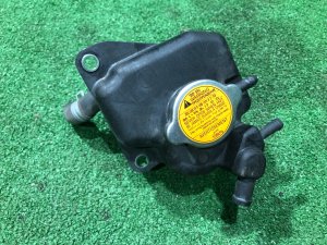 ถังพักน้ำหม้อน้ำ 21132AA140 SUBARU WRX STI