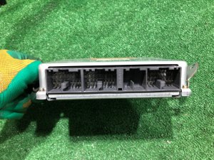 エンジンコンピューター Mines SUBARU LEGACY OEM 22611AG292 BH5 2000 EJ206 AT
