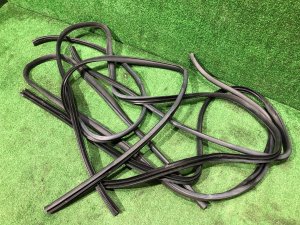 Уплотнители дверей SUBARU WRX STI OEM 63511FJ000, 63511FJ010, 63512FJ021, 63512FJ031 VAB VAG VA 2015 Blue Pearl K7X