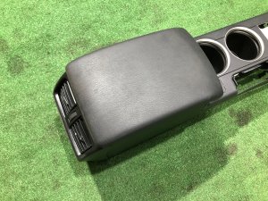 Porta-luvas e apoio de braço свап SUBARU OUTBACK OEM 92114AG120JC, 92113AG051JC, 66150AG140JC, 66120AG101JC BPE 2008 Silver Metallic C6Z