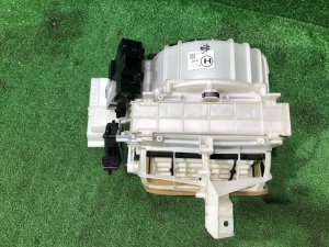 Вентилятор печки SUBARU OUTBACK OEM 72210AG071 BPE 2008 EZ30D AT
