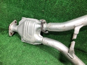 ท่อร่วมไอเสีย Катализатор SUBARU OUTBACK OEM 44620AB000, 44620AA990 BPE 2008 EZ30D AT