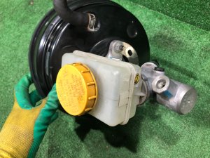 Cilindro-mestre do travão SUBARU OUTBACK OEM 26401AG060, 26402AG220 BPE 2008 EZ30D AT