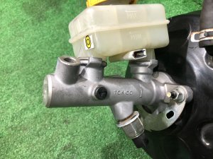 Cilindro-mestre do travão SUBARU OUTBACK OEM 26401AG060, 26402AG220 BPE 2008 EZ30D AT