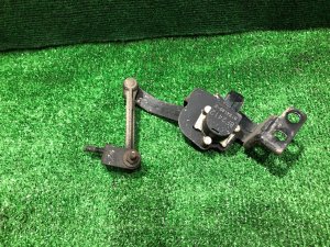 Sensor delantero de nivelación de faros SUBARU OUTBACK OEM 84021AG000 BPE 2008