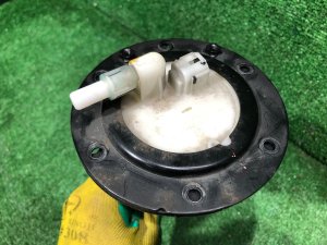 燃料レベルセンサー SUBARU OUTBACK OEM 42081AG000 BPE 2008 EZ30D AT