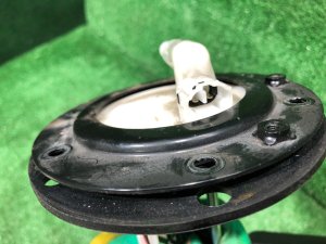 燃料レベルセンサー SUBARU OUTBACK OEM 42081AG000 BPE 2008 EZ30D AT