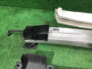 Refuerzo del parachoques delantero SUBARU OUTBACK OEM 57712AG320, 57707AG080, 57705AG030 BPE 2008