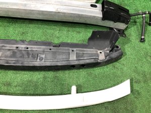 Refuerzo del parachoques delantero SUBARU OUTBACK OEM 57712AG320, 57707AG080, 57705AG030 BPE 2008