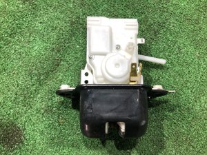 Fecho da porta da bagageira 63032AG100 SUBARU OUTBACK