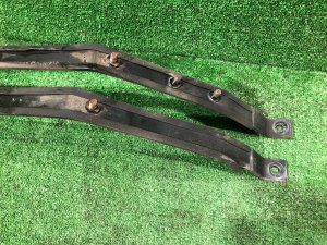 フューエルタンクバンド SUBARU OUTBACK OEM 42017AG001, 42017AG011 BPE 2008 EZ30D AT