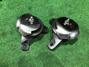 Apoios do motor SUBARU OUTBACK OEM 41022AG021, 41022AG031 BPE 2008 EZ30D AT
