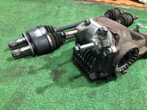 差速器 с приводами G/R=3.272 XU SUBARU OUTBACK OEM 38300AC210, 28421AG011 BPE 2008 EZ30D AT