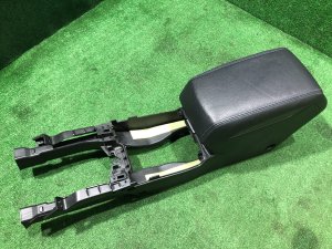 ช่องเก็บของและที่วางแขน кожа SUBARU LEGACY OEM 92114AJ190VH BMG BM9 BM 2013 White Pearl 37J