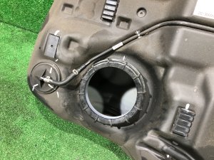 Бензобак SUBARU LEGACY OEM 42012YC003 BMG BM9 BM 2013 FA20E CVT