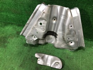 แผ่นกันถังน้ำมัน 42054YC040, 42054YC020 SUBARU LEGACY