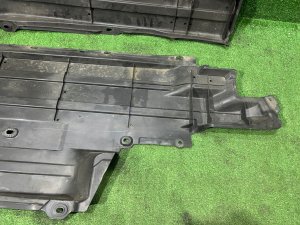 แผ่นกันใต้ท้องรถ SUBARU LEGACY OEM 56411AJ001, 56411AJ011 BMG BM9 BM 2013 White Pearl 37J