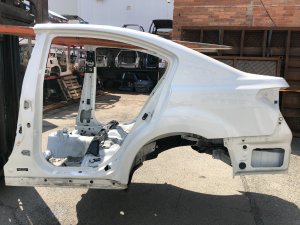 Guarda-lamas traseiro esquerdo 51439AJ0509P SUBARU LEGACY