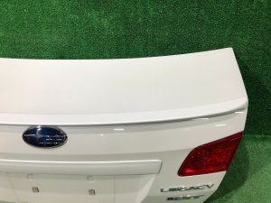 行李厢盖 со спойлером SUBARU LEGACY OEM 57509AJ0129P BMG BM9 BM 2013 White Pearl 37J