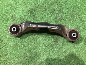 ยางแท่นเฟืองท้าย SUBARU LEGACY OEM 41310AJ011 BMG BM9 BM 2013