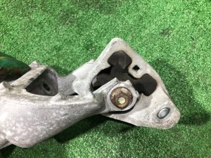 发动机支座 SUBARU LEGACY OEM 41022AJ140, 41022AJ210 BMG BM9 BM 2013 FA20E CVT
