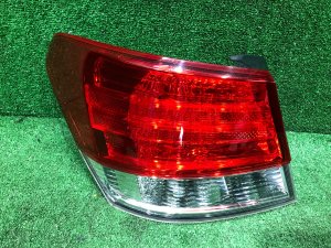 左テールランプ SUBARU LEGACY OEM 84912AJ120 BMG BM9 BM 2013