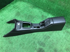 ช่องเก็บของและที่วางแขน 92111FE000OE SUBARU IMPREZA