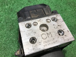Módulo ABS SUBARU IMPREZA OEM 27539FE130 GDA, GDB, GD 2002 EJ205 AT