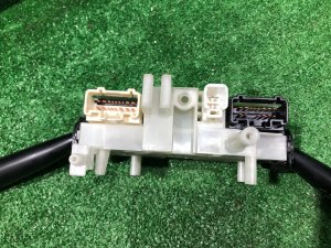 组合开关 SUBARU IMPREZA OEM 83111FE020 GDA, GDB, GD 2002 EJ205 AT