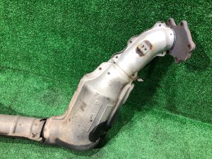 触媒 Даун-пайп SUBARU IMPREZA OEM 44102FE010 GDA, GDB, GD 2002 EJ205 AT