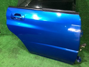 Porta traseira direita SUBARU IMPREZA OEM 60409FE040 GDA, GDB, GD 2002 Blue 02C
