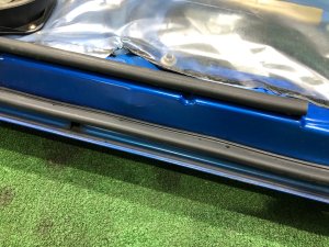 右フロントドア SUBARU IMPREZA OEM 60009FE001 GDA, GDB, GD 2002 Blue 02C
