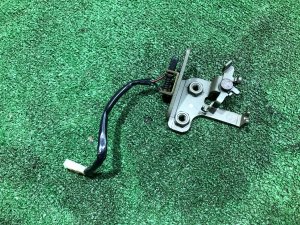 กลอนล็อกฝากระโปรงท้าย 57530FE021 SUBARU IMPREZA