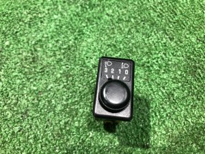 สวิตช์ปรับระดับไฟหน้า 83011FE010 SUBARU IMPREZA