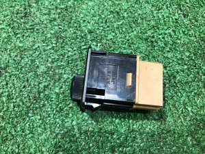 Headlight levelling switch SUBARU IMPREZA OEM 83011FE010 GDA, GDB, GD 2002 EJ205 AT