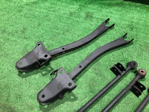 Brazos de suspensión traseros SUBARU IMPREZA OEM 20250FE040, 20250FE050, 20250FE000, 20270AA080 GDA, GDB, GD 2002 EJ205 AT