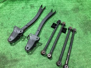 Brazos de suspensión traseros SUBARU IMPREZA OEM 20250FE040, 20250FE050, 20250FE000, 20270AA080 GDA, GDB, GD 2002 EJ205 AT