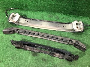 คานเหล็กกันชนหน้า SUBARU LEVORG OEM 57705VA000, 57711VA0009P, 57707VA040, 57705VA020 VMG VM4 VM 2015