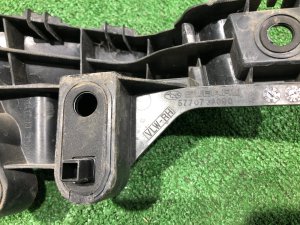 Крепление заднего бампера правое SUBARU LEVORG OEM 57707VA090 VMG VM4 VM 2015 Dark Gray 61K