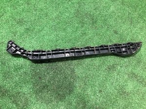 Крепление заднего бампера правое 57707VA130 SUBARU LEVORG