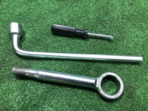 Tool kit балонник SUBARU LEVORG OEM 97010FJ000 VMG VM4 VM 2015