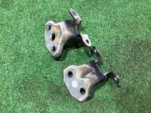 Петли двери передней левой 60079AG012, 60079FJ010 SUBARU LEVORG