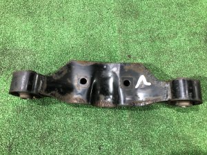 差速器支座 SUBARU LEVORG OEM 41310YC001 VMG VM4 VM 2015