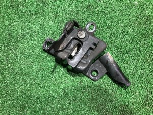 ボンネットロック SUBARU IMPREZA OEM 57310FE000 GDA 2002 Blue 02C